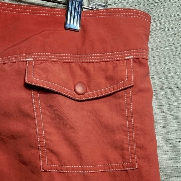 L.L. Bean Women’s 14 Cropped Hiking Pants Coral Quick Dry - Picture 2 of 7